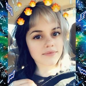 Meet your Posher, Briana